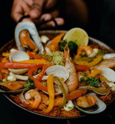 🥘 Événement récent chez Dona Maria : la paella au menu